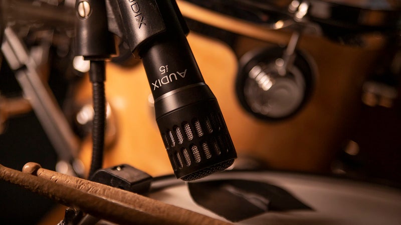 AUDIX i5 Dynamic Instrument Microphone: Pro Snare Mic/Guitar Amp Microphone - Black - Image 3